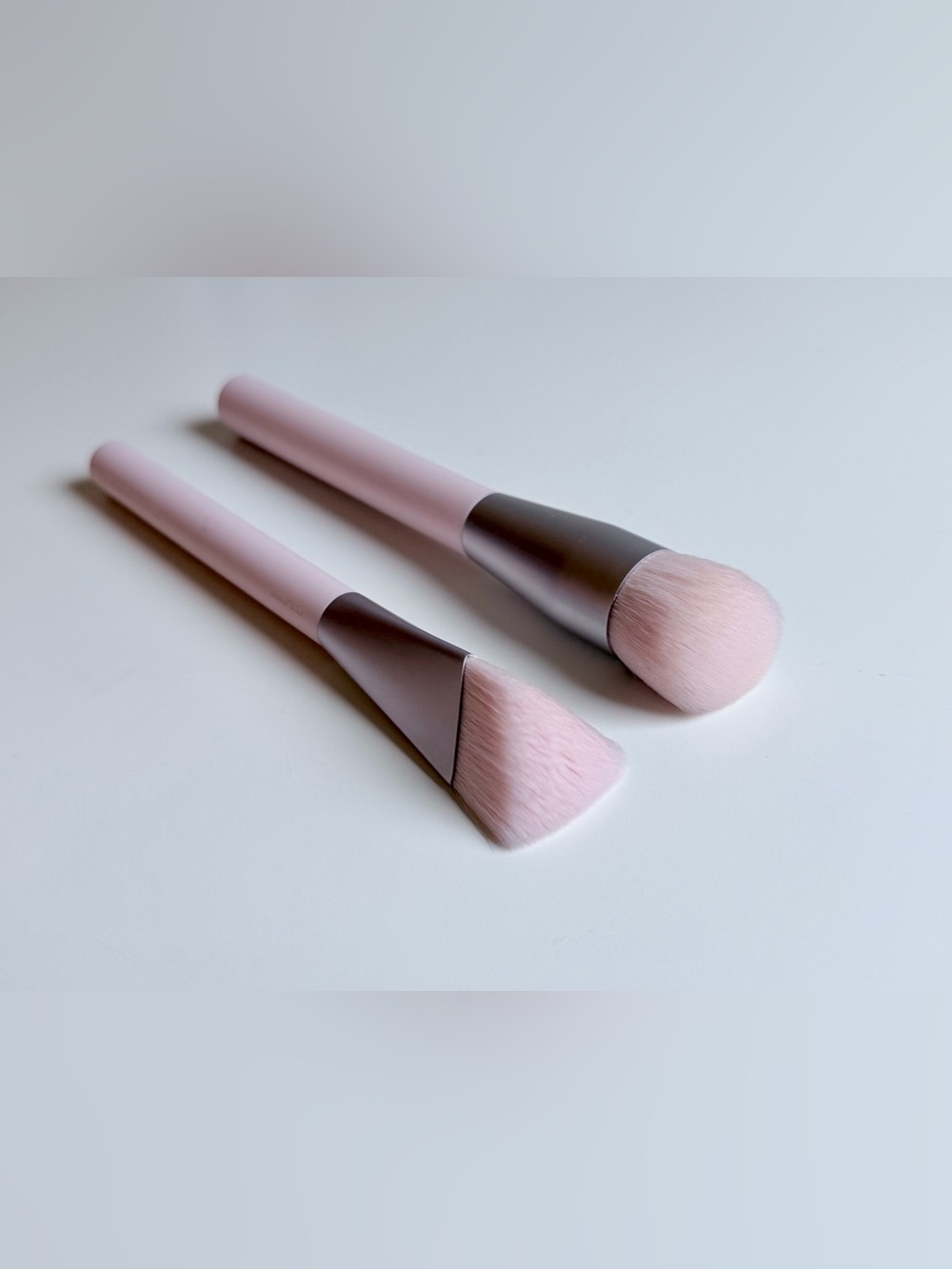 Kylie Cosmetics Makeup Brush Set - Premium Cream & Powder & Brushes